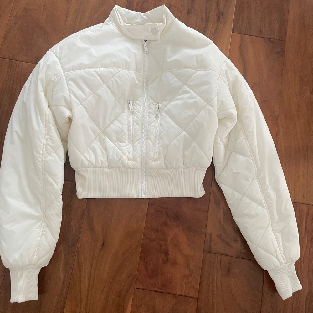 Alo Yoga  Snowrider Puffer Jacket in Ivory XS - Picture 4 of 11